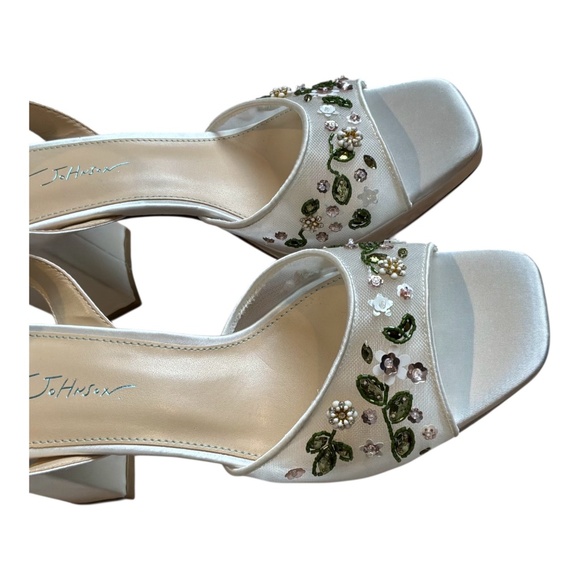 Betsy Johnson ~ Kirra Embellished Sandal in White Mesh Size 9.5M - Picture 7 of 9